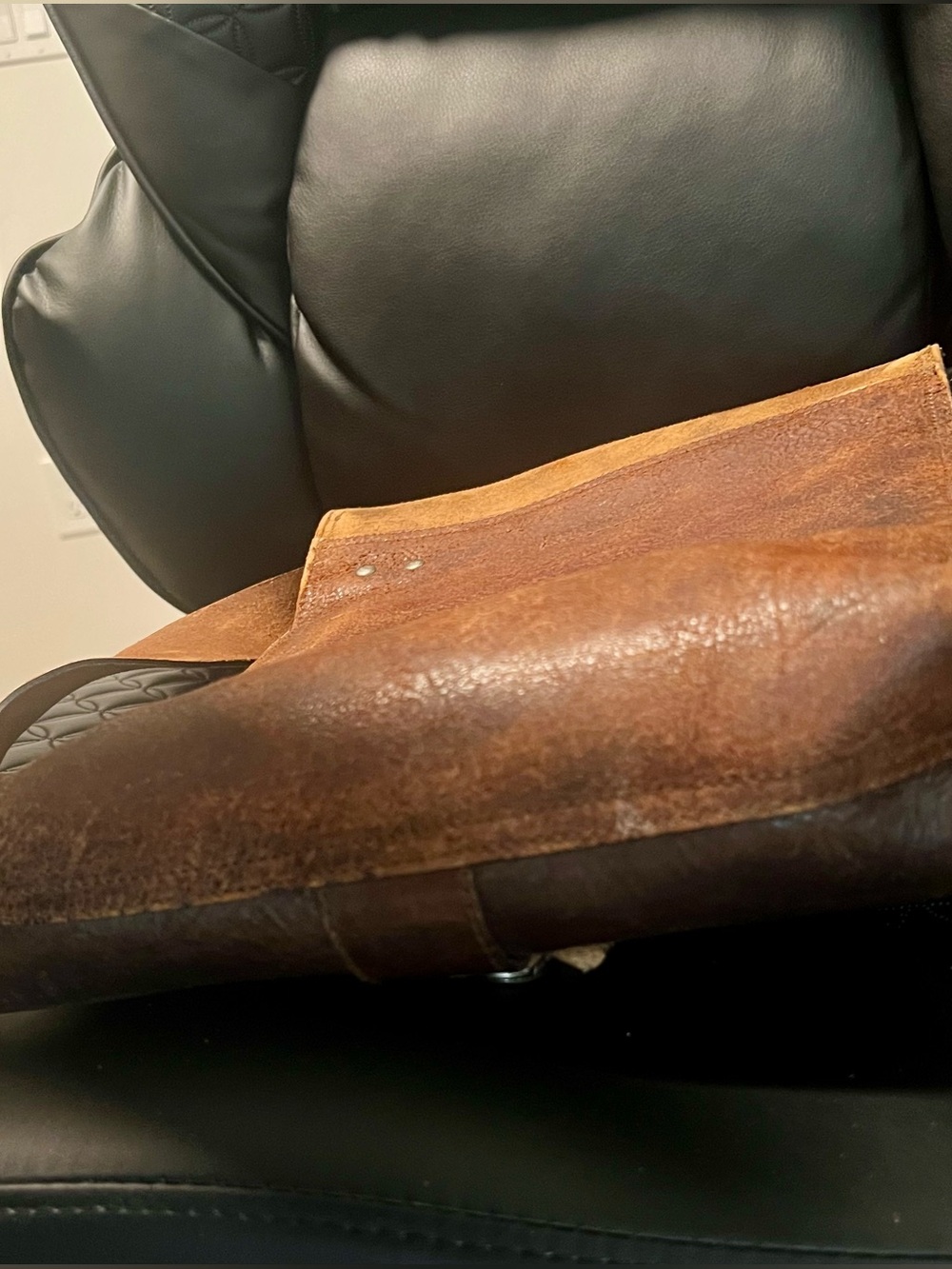 Men’s Diesel Two-Tone Brown Leather Messenger Bag - Picture 9 of 13